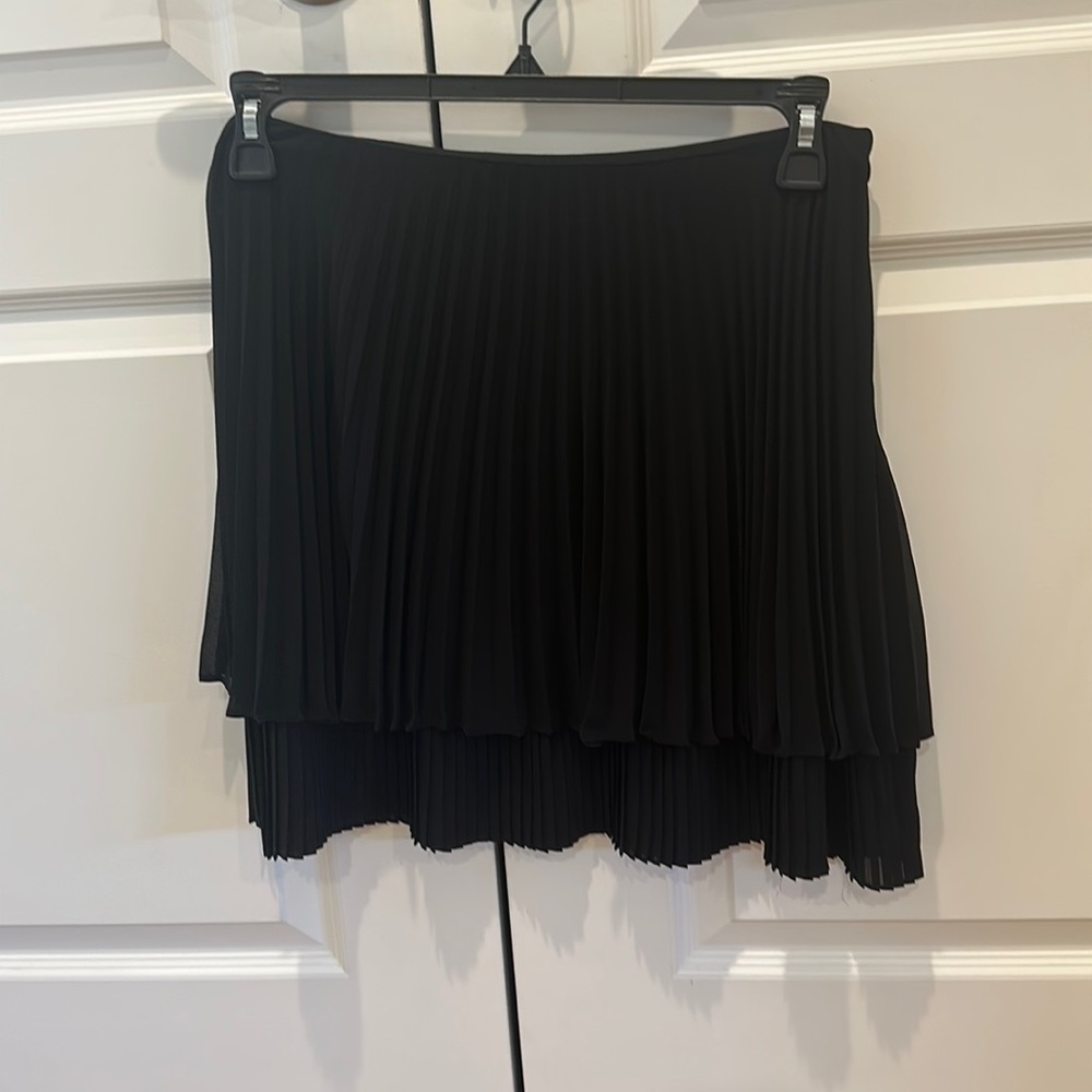 Top shop black pleated skirt